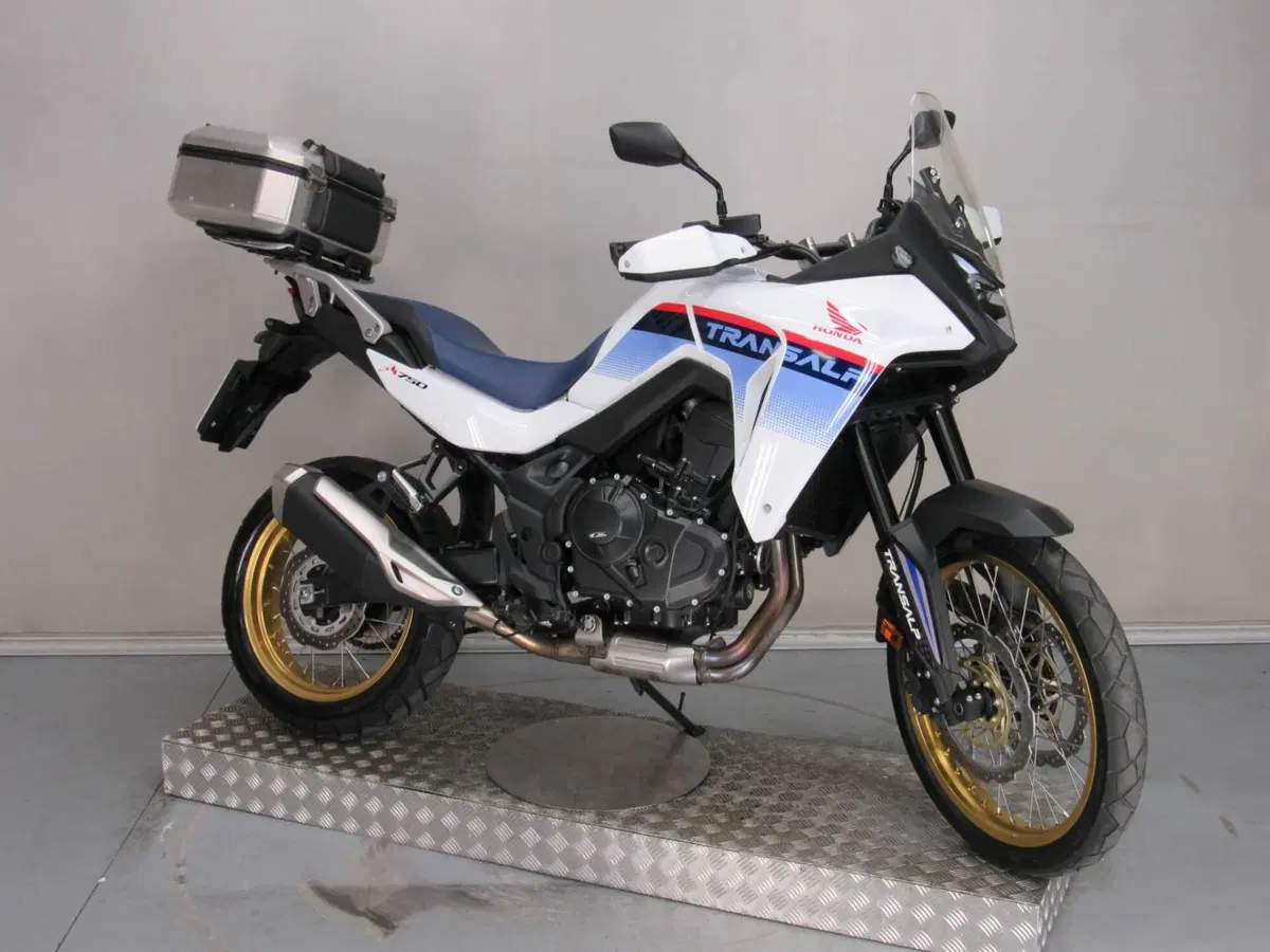 Honda Transalp XL750 (2023 - 24) (3)