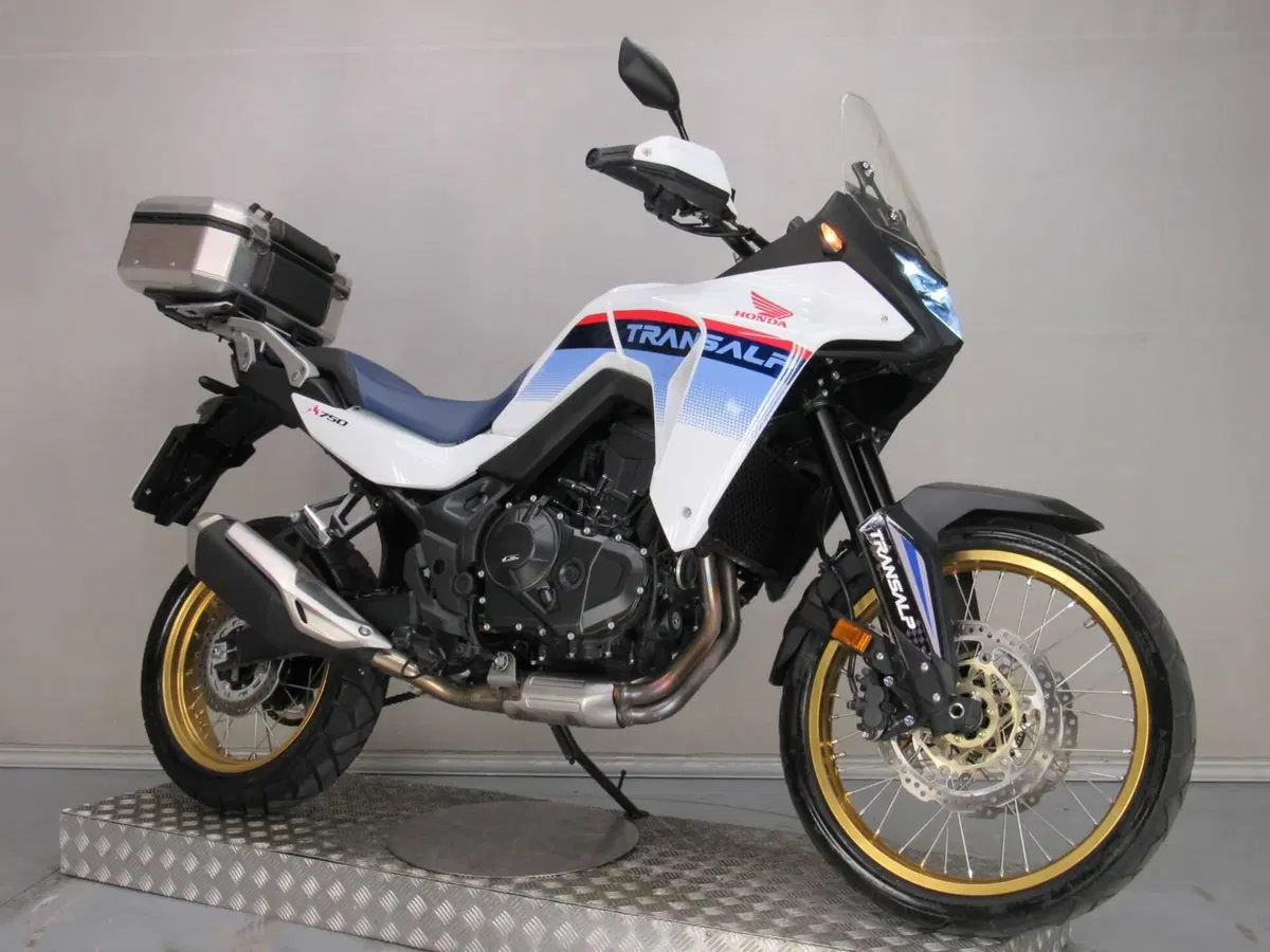 Honda Transalp XL750 (2023 - 24) (9)