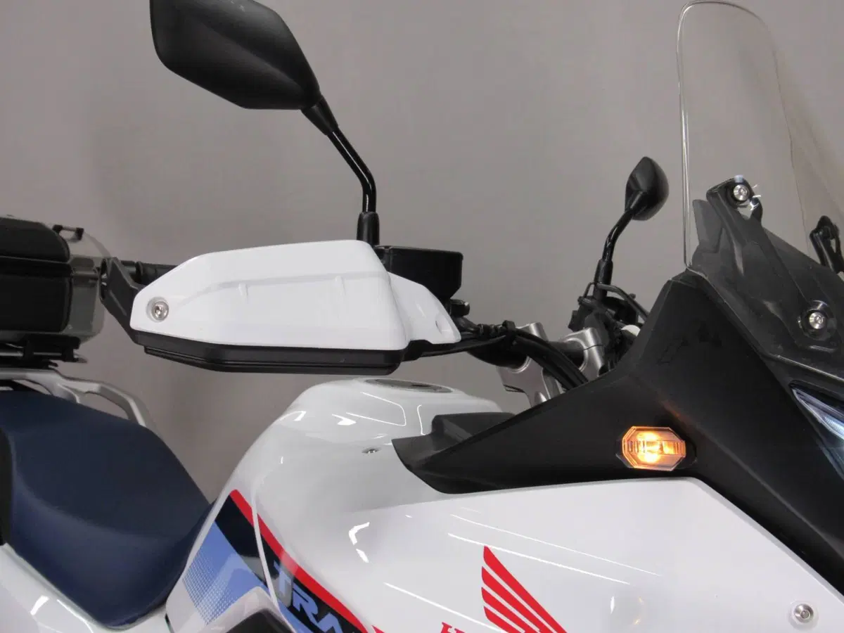 Honda Transalp XL750 (2023 - 24) (10)