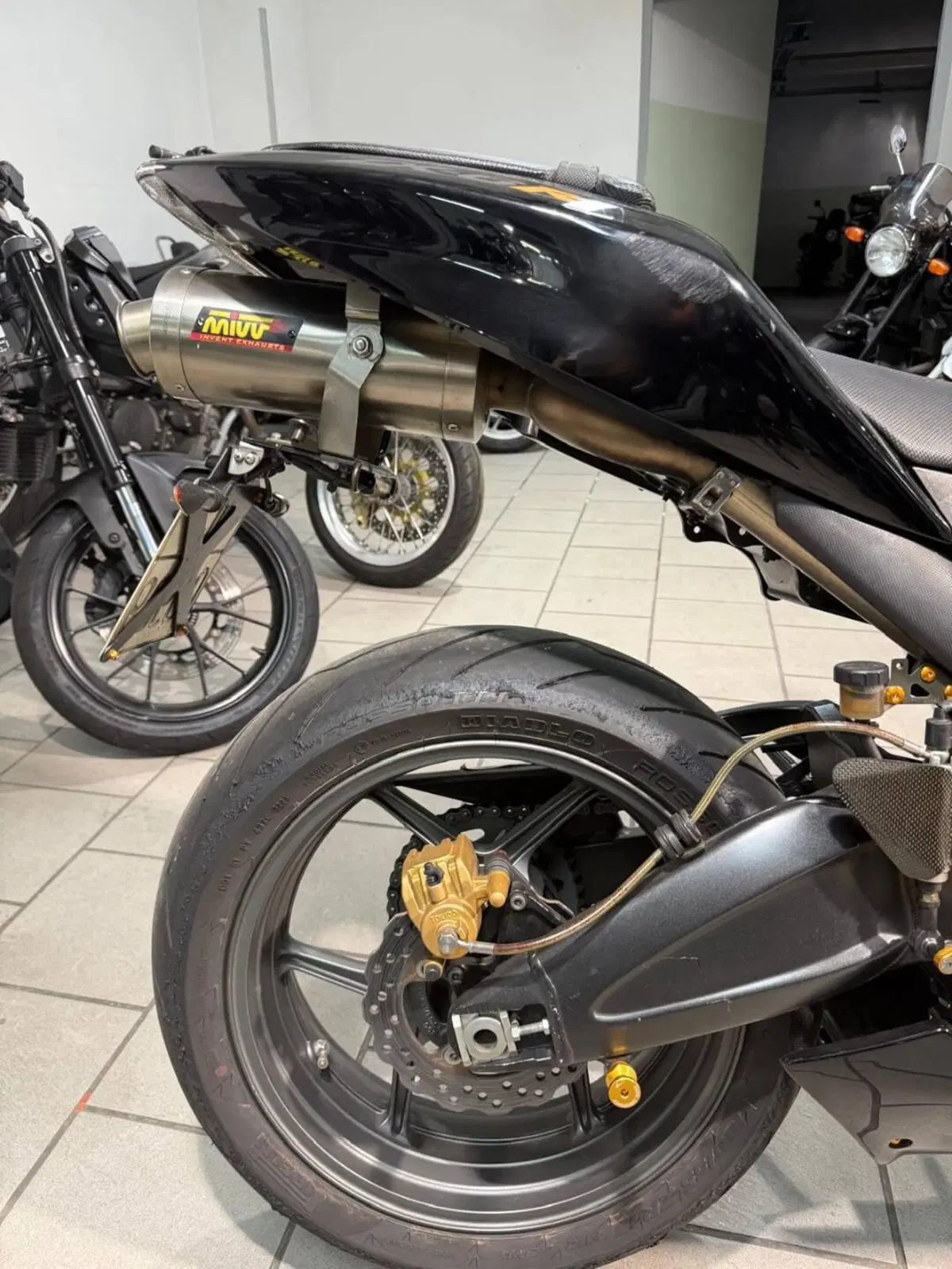 Kawasaki Ninja 600 ZX-6R (2007 - 08) (5)