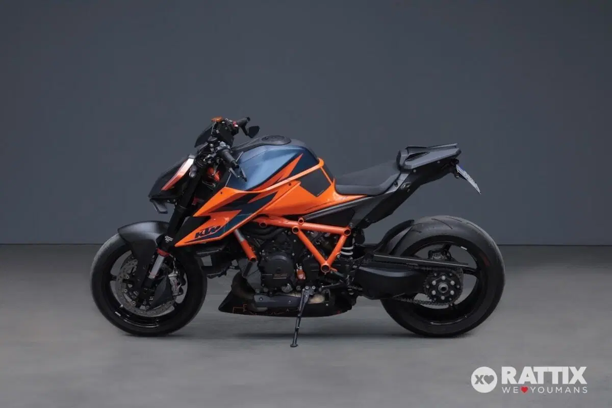 KTM 1290 Super Duke R (2021) (3)