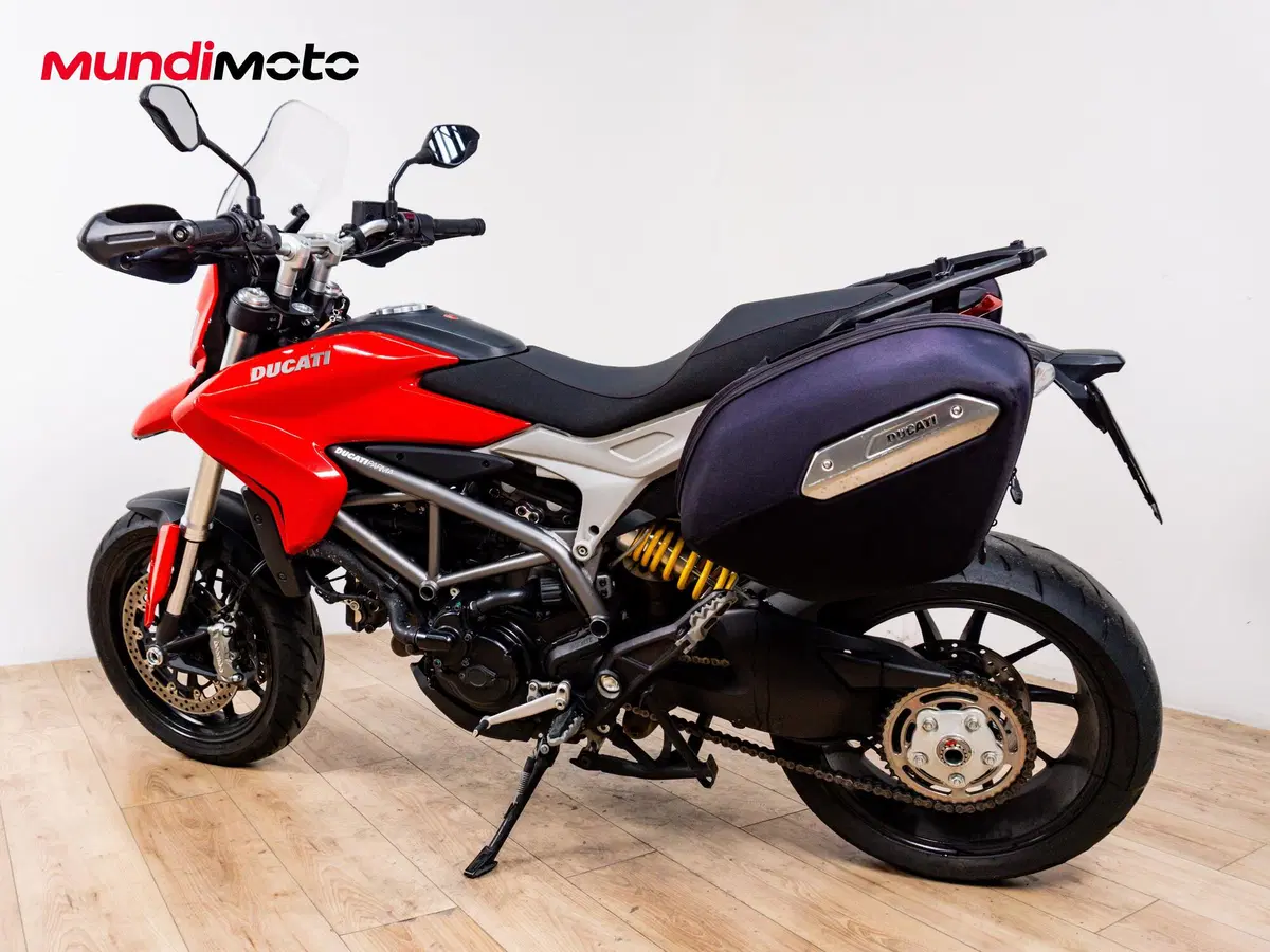 Ducati Hyperstrada 821 (2013 - 15) (7)