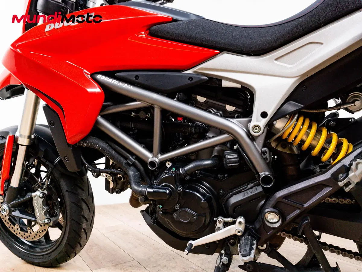 Ducati Hyperstrada 821 (2013 - 15) (10)