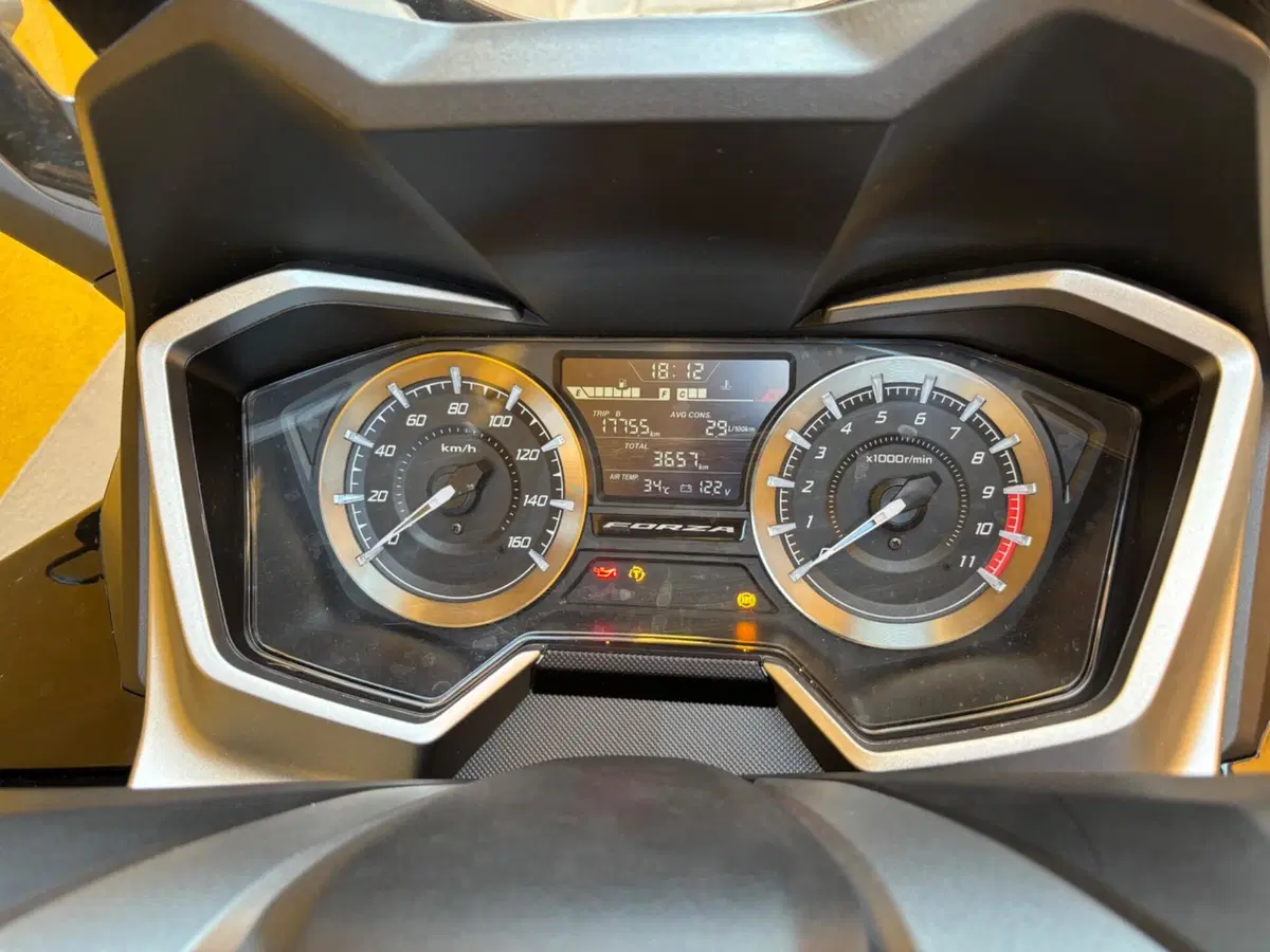 Honda Forza 350 Deluxe (2022 - 24) (5)