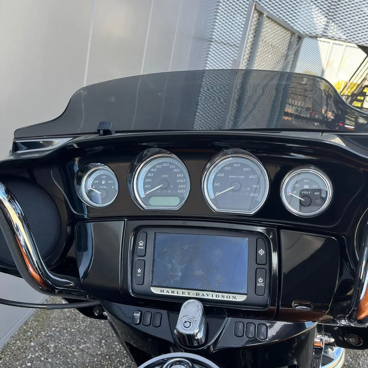 Harley-Davidson 1690 Electra Glide Ultra Limited (2014 - 15) - FLHTK (11)