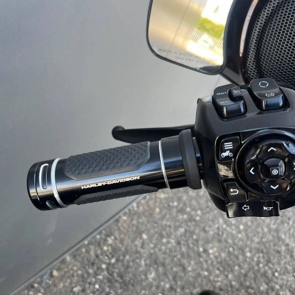 Harley-Davidson CVO Street Glide (2024) (11)