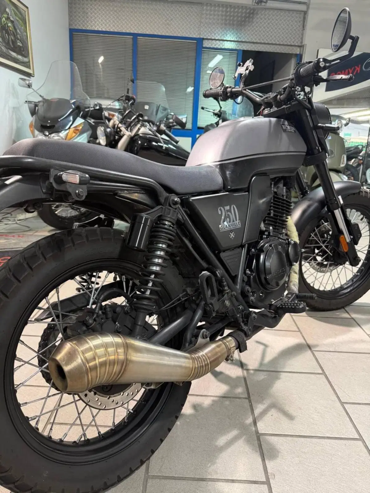 Brixton Motorcycles Glanville 250 X (2018 - 19) (4)