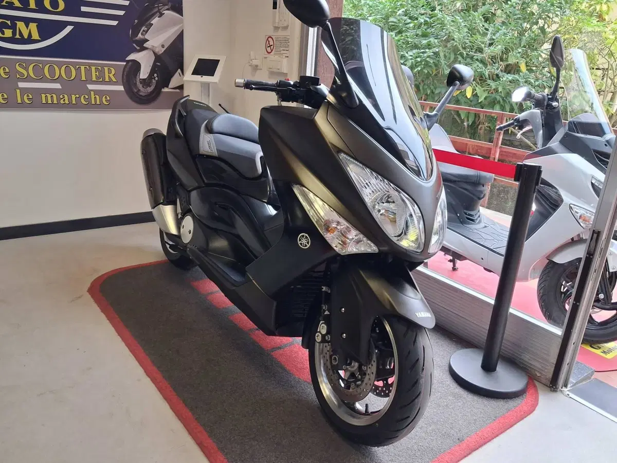Yamaha T-Max 500 Tech Max (2011 - 13) (5)