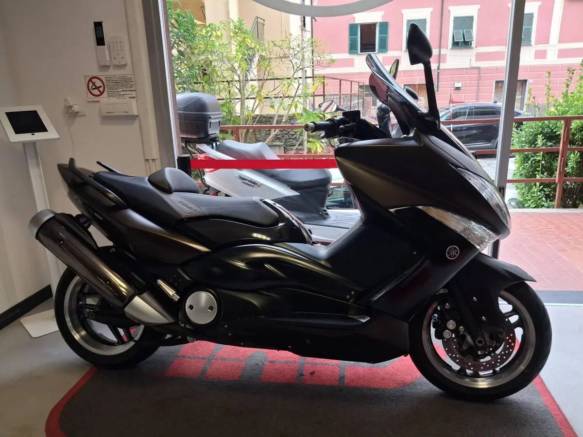 Yamaha T-Max 500 Tech Max (2011 - 13) (6)