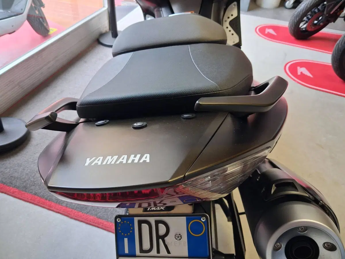 Yamaha T-Max 500 Tech Max (2011 - 13) (7)