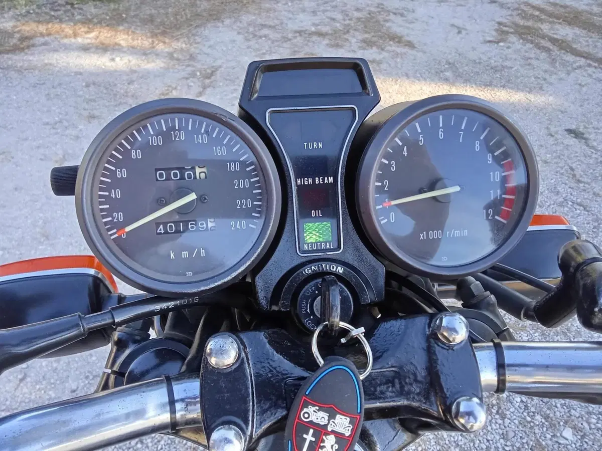 Suzuki GS 650 GT (3)