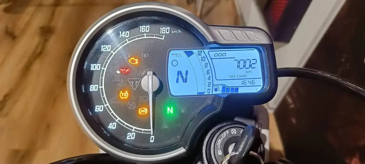 Triumph Scrambler 400 XC (2025 - 26) (6)