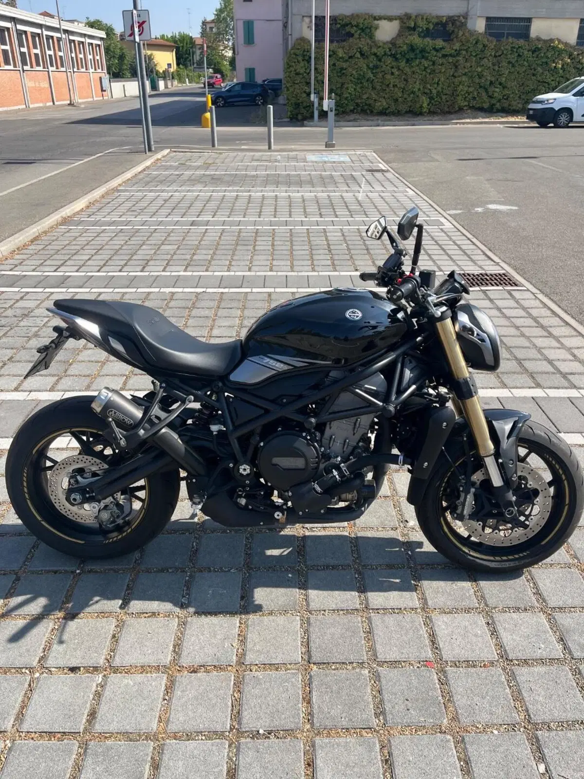 Benelli 752 S (2019 - 20) (2)