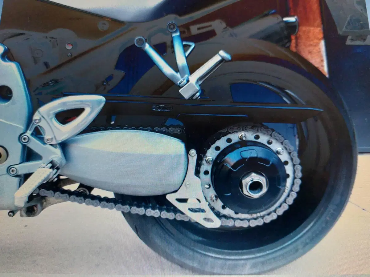 Triumph Speed Triple 955 (2002 - 04) (10)