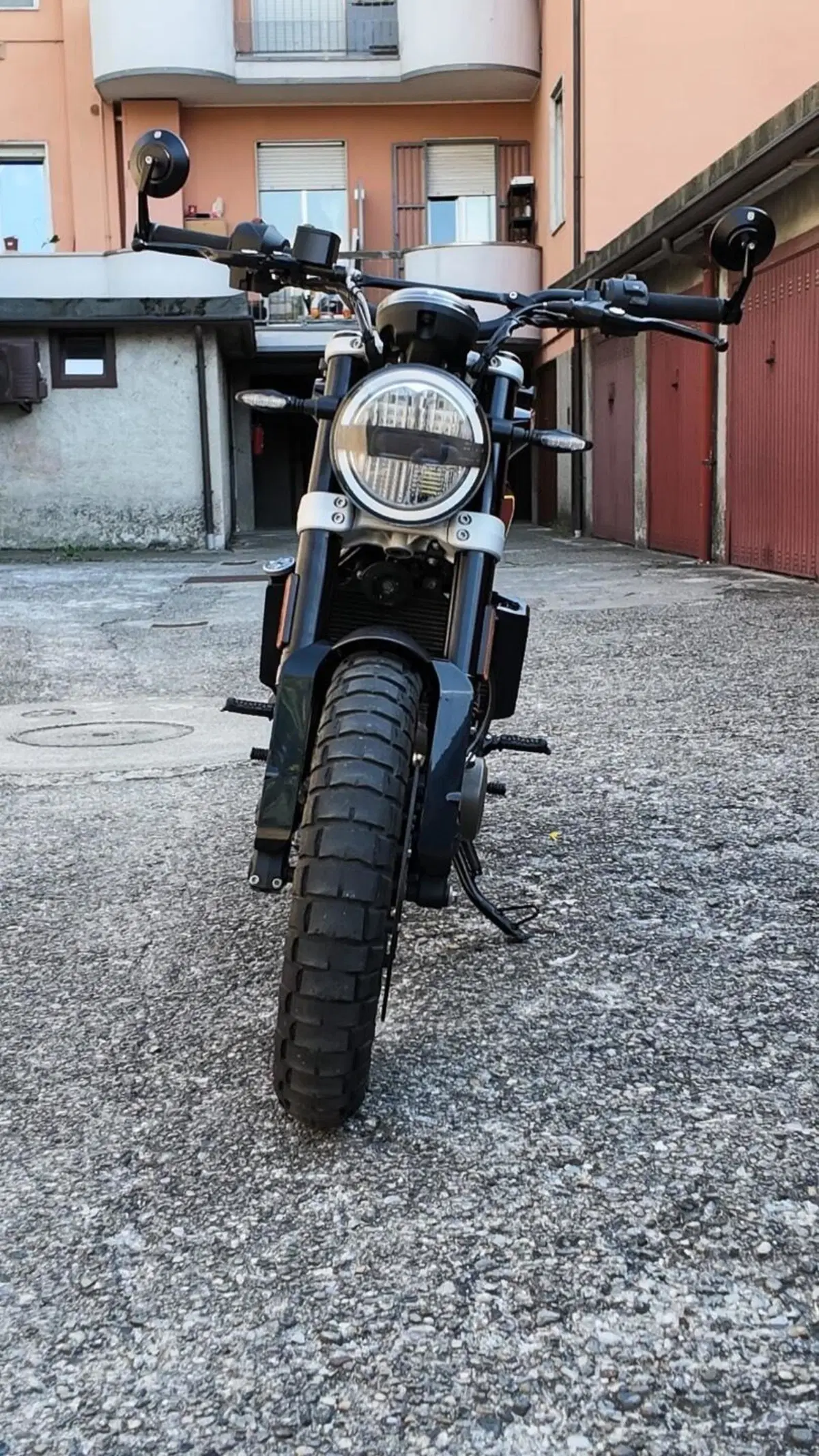 Husqvarna Svartpilen 401 (2020) (4)