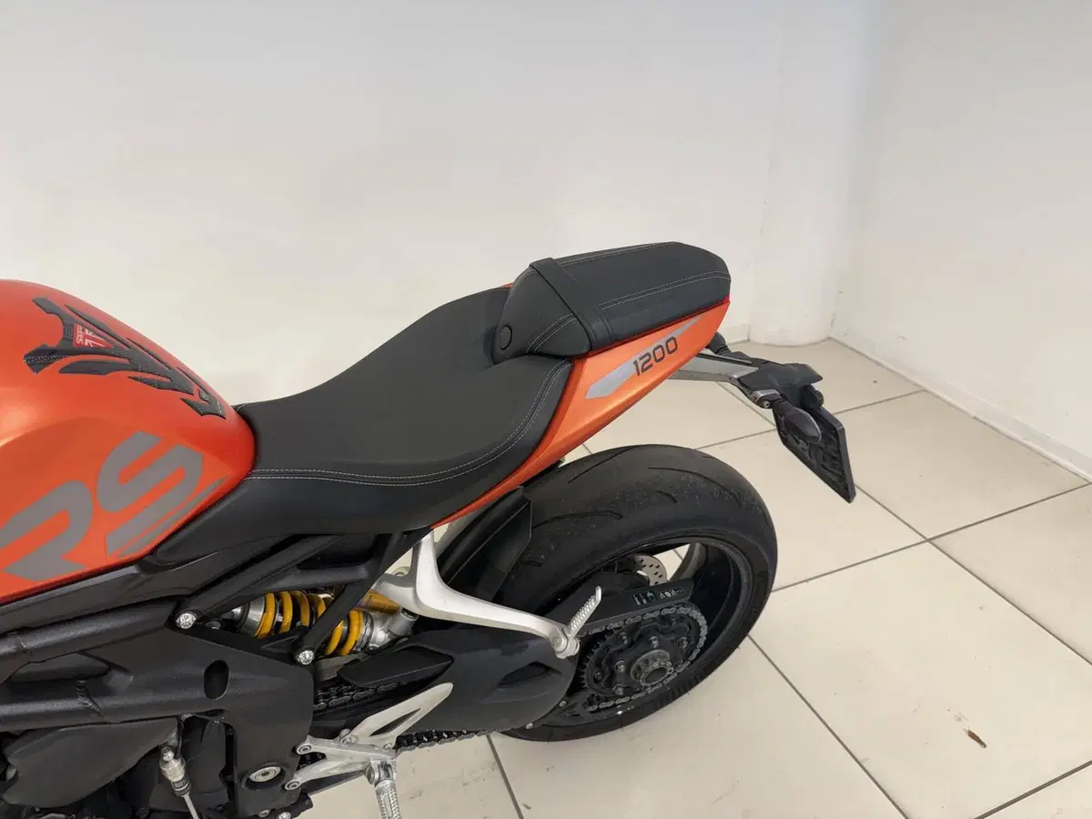 Triumph Speed Triple 1200 RS (2021 - 24) (9)