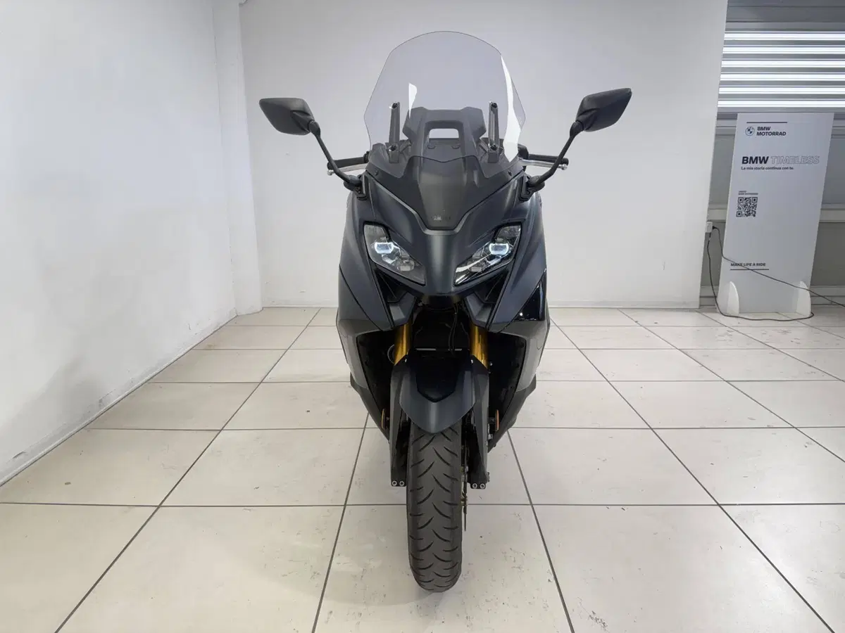 Yamaha T-Max 560 (2022 - 24) (3)