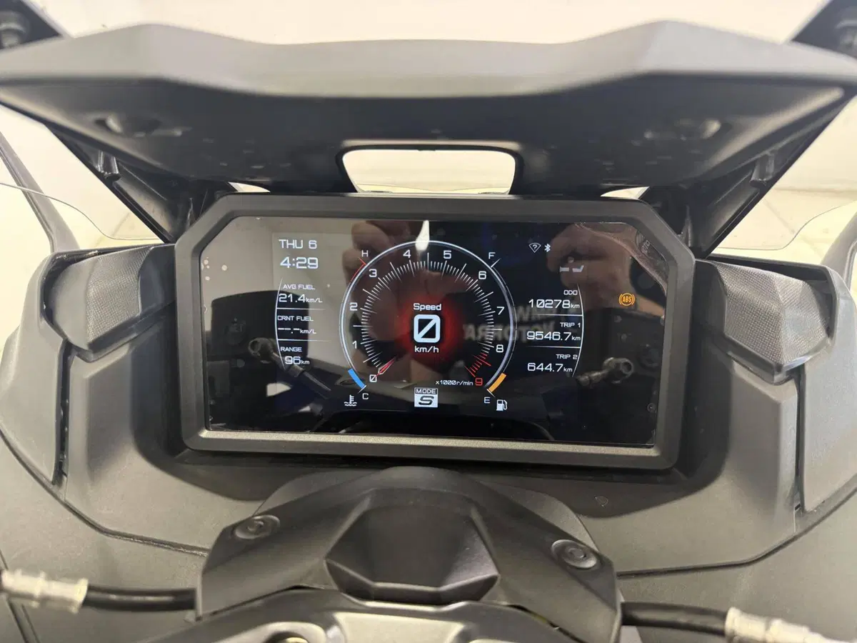 Yamaha T-Max 560 (2022 - 24) (15)