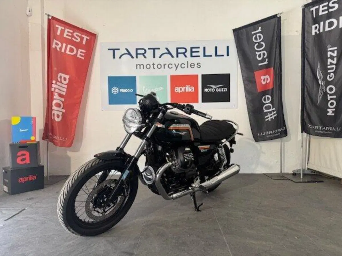 Moto Guzzi V7 Special (2025 - 26)