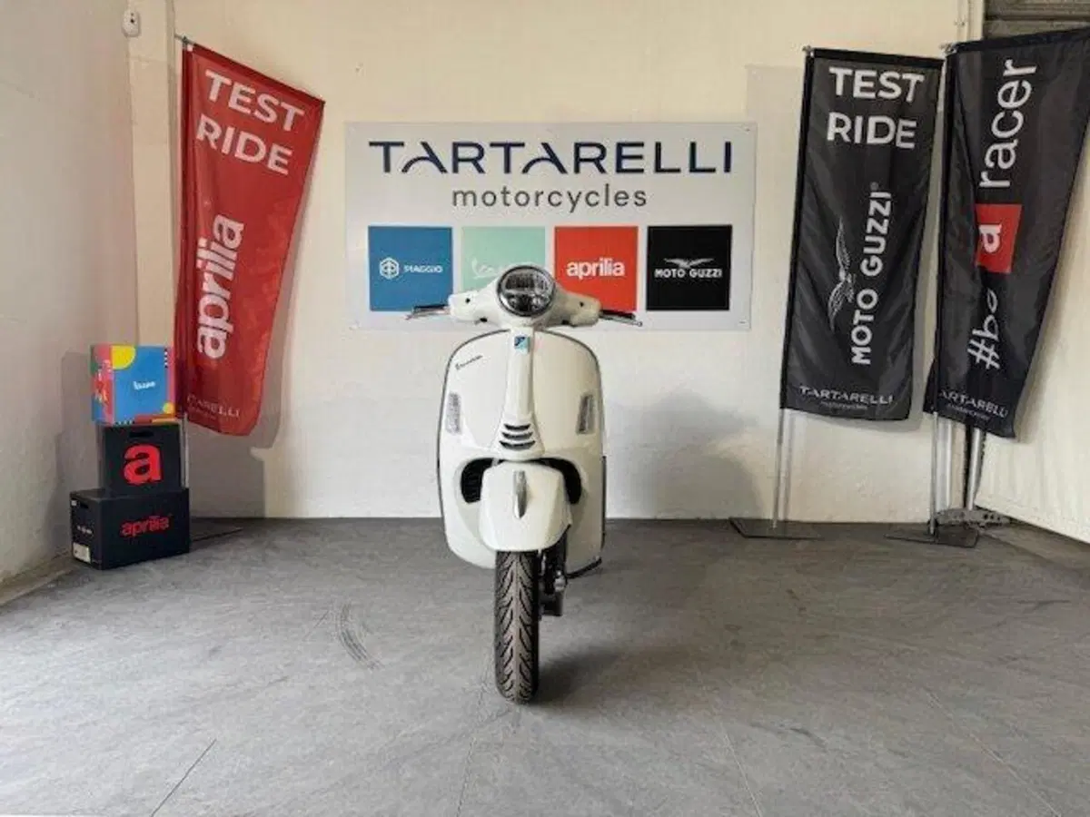 Vespa GTS 125 (2025 - 26) (4)