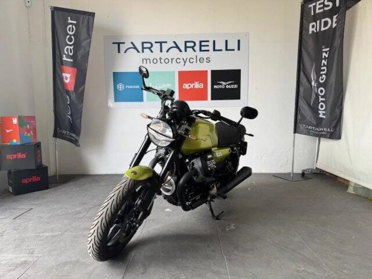 Moto Guzzi V7 Sport (2025 - 26) (2)
