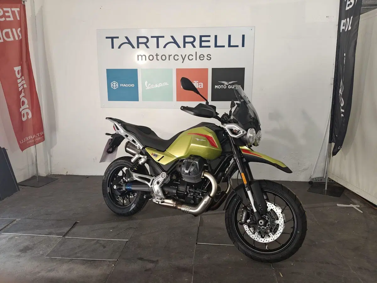 Moto Guzzi V85 Strada (2024 - 26) (8)