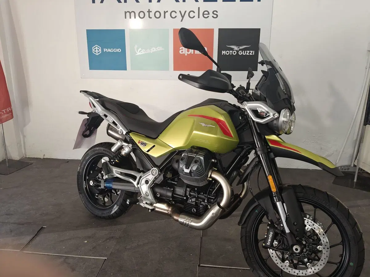 Moto Guzzi V85 Strada (2024 - 26) (9)