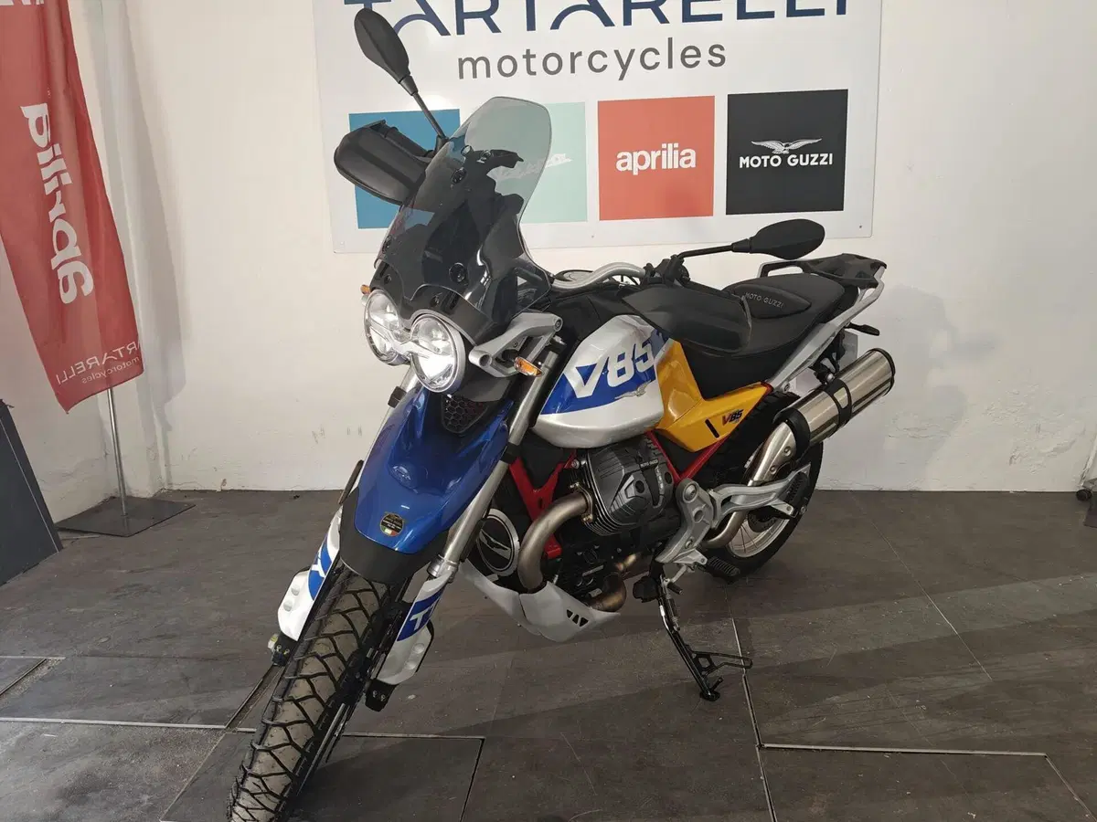 Moto Guzzi V85 TT (2024 - 26) (7)