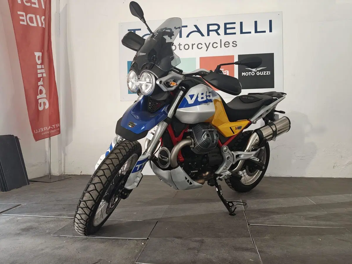 Moto Guzzi V85 TT (2024 - 26) (8)