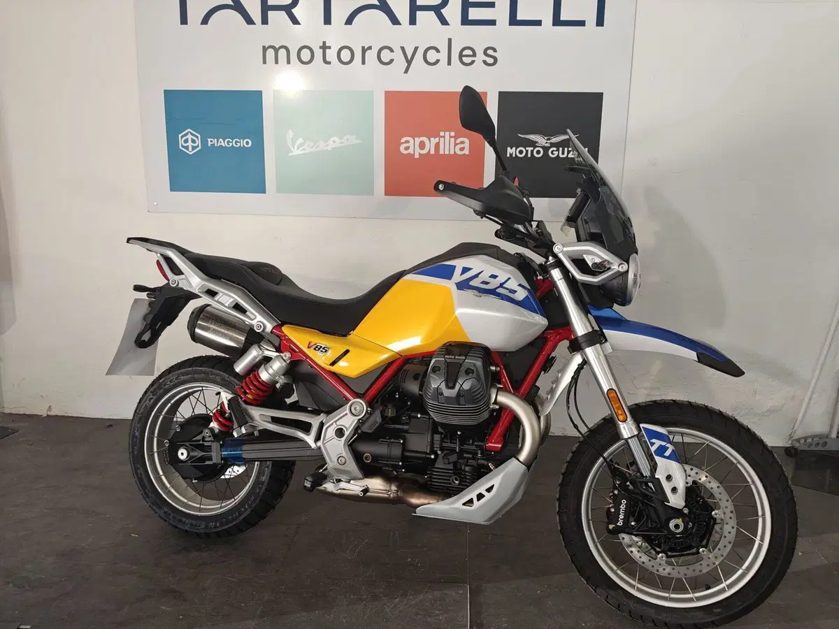 Moto Guzzi V85 TT (2024 - 26) (9)
