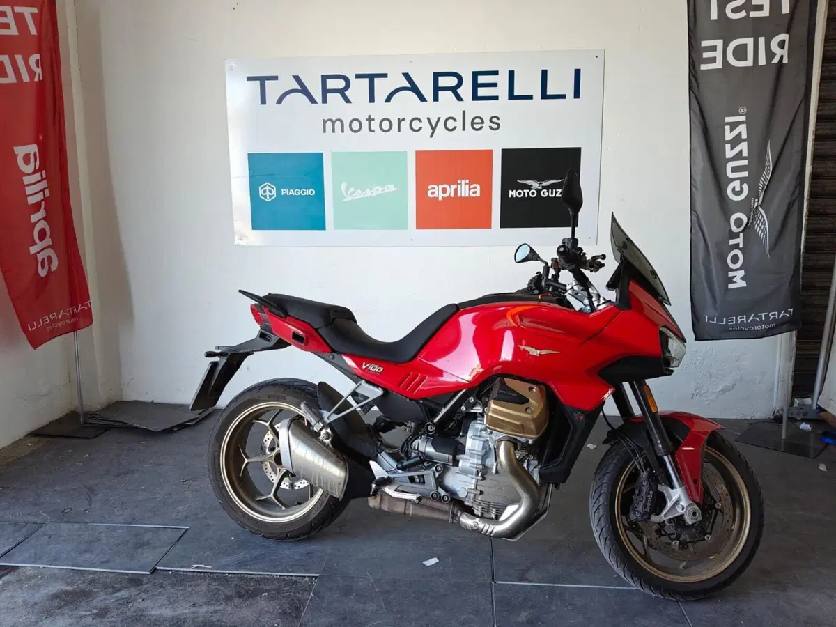 Moto Guzzi V100 Mandello (2022 - 24) (4)