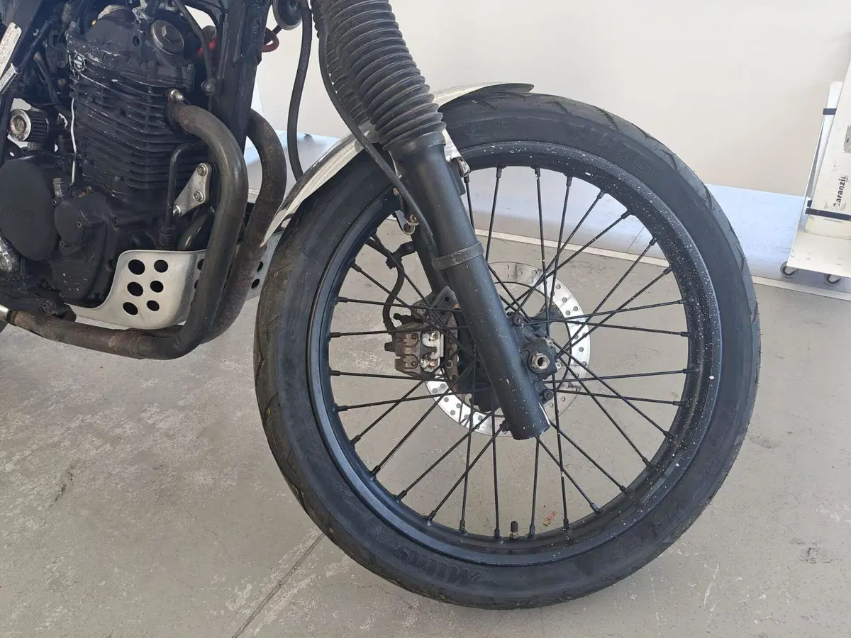 Honda NX 650 Dominator (1988 - 90) (6)