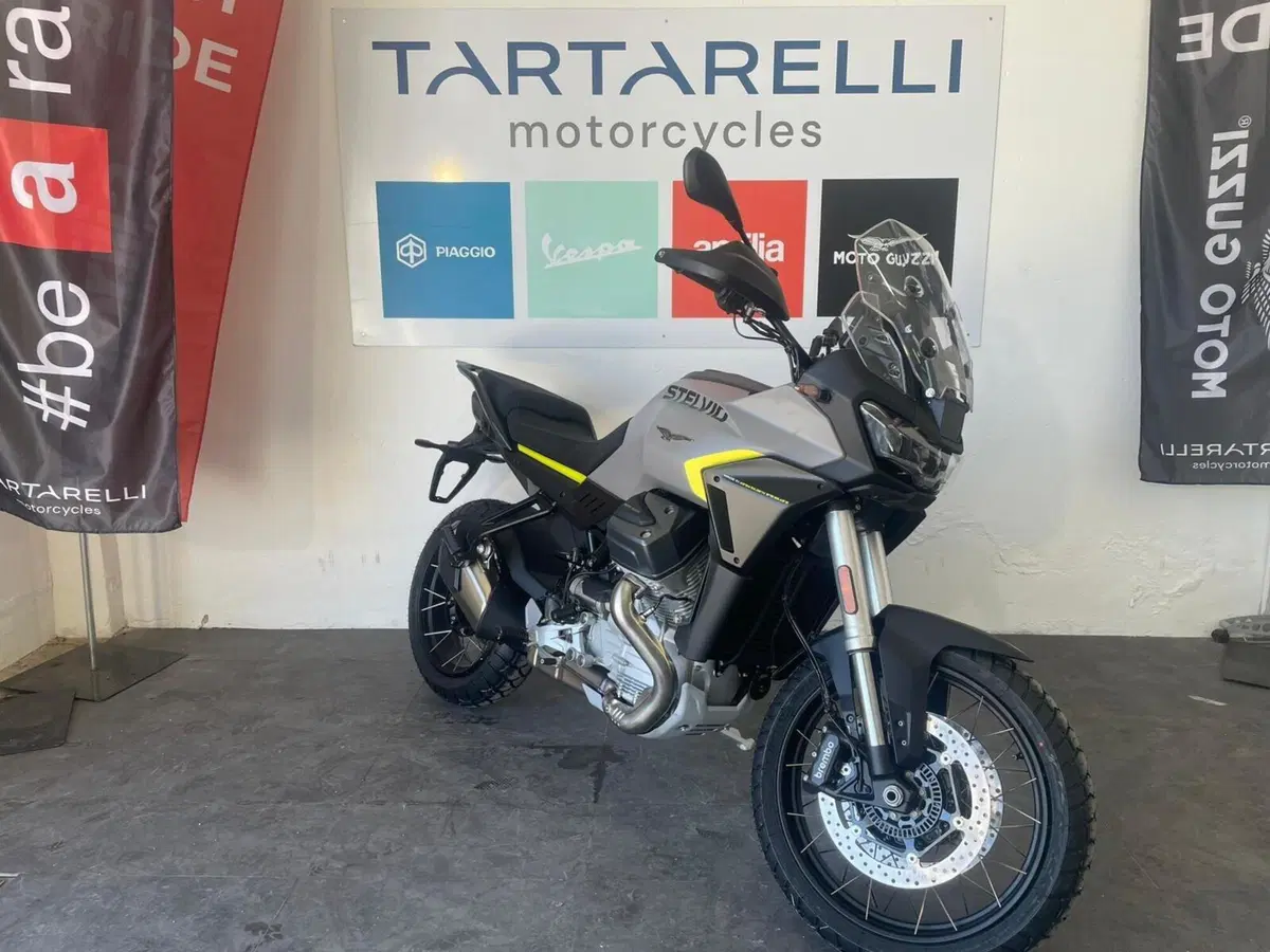 Moto Guzzi Stelvio (2024 - 26)