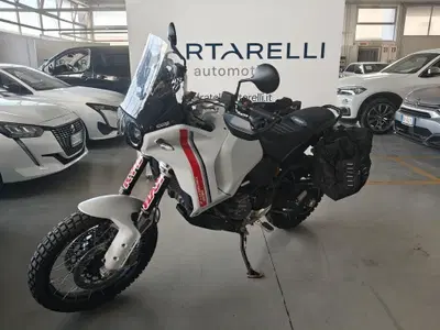 Ducati DesertX (2022 - 25) usata