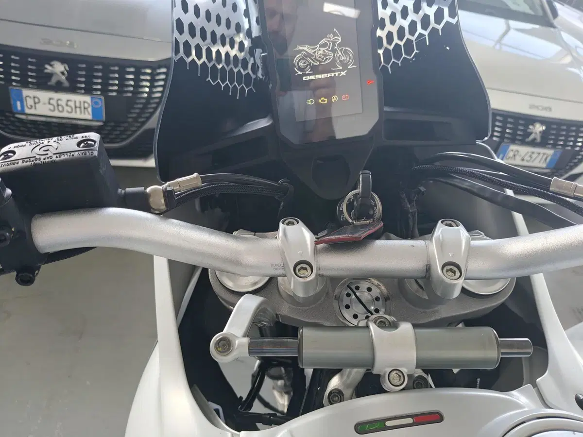 Ducati DesertX (2022 - 25) (4)