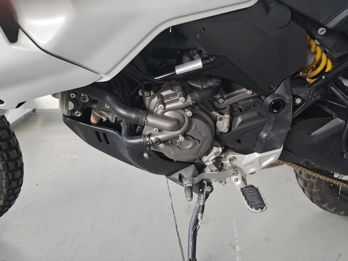Ducati DesertX (2022 - 25) (6)