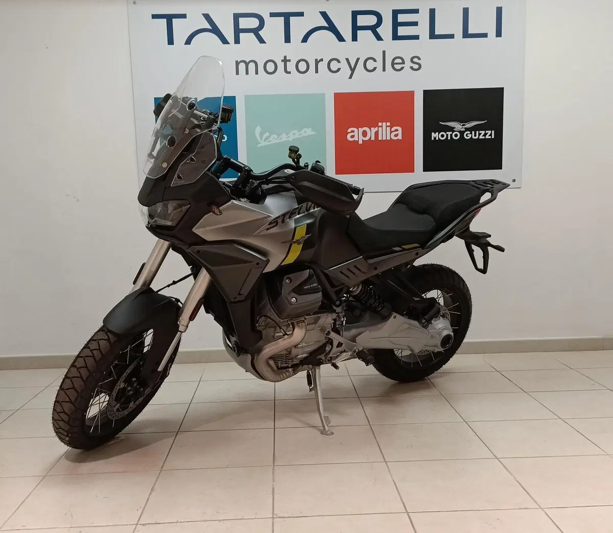 Moto Guzzi Stelvio (2024 - 26) (5)