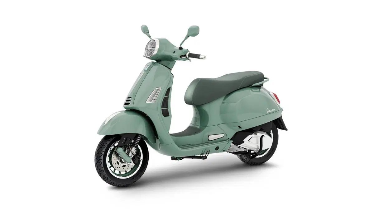 Vespa GTS 310 80th (2026) (2)