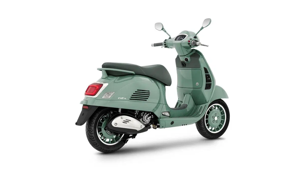 Vespa GTS 310 80th (2026) (3)