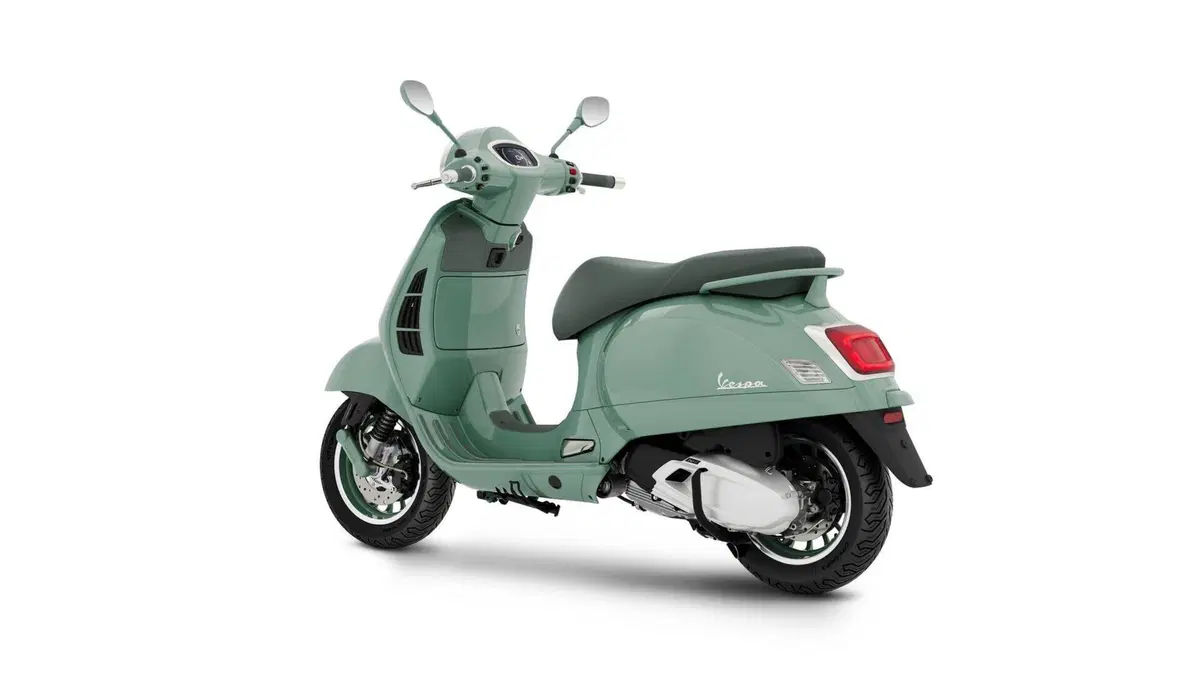 Vespa GTS 310 80th (2026) (4)