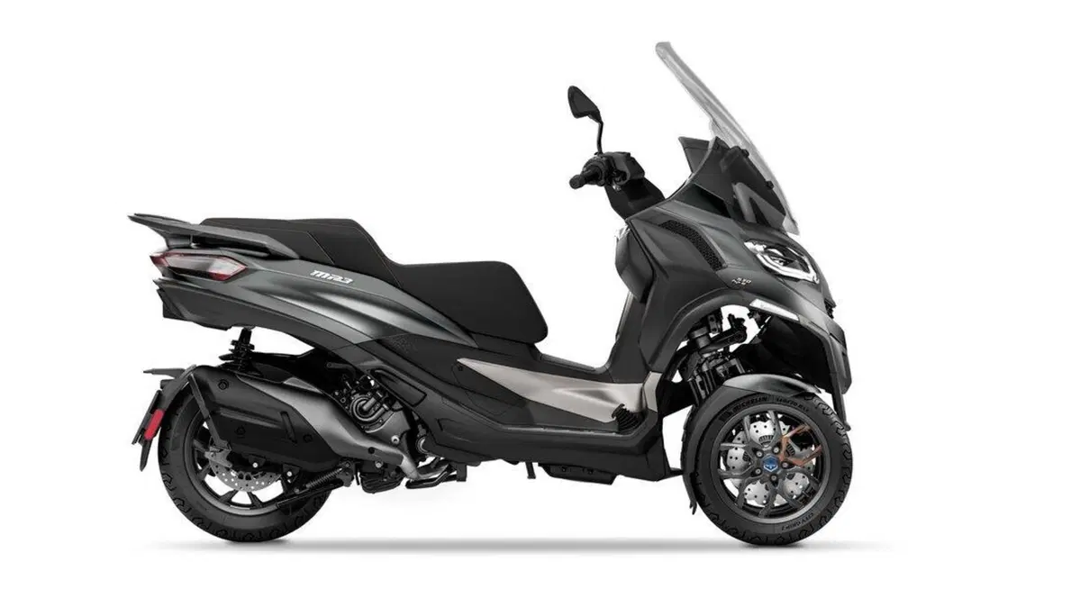 Piaggio MP3 530 Hpe Exclusive (2025 - 26) (2)