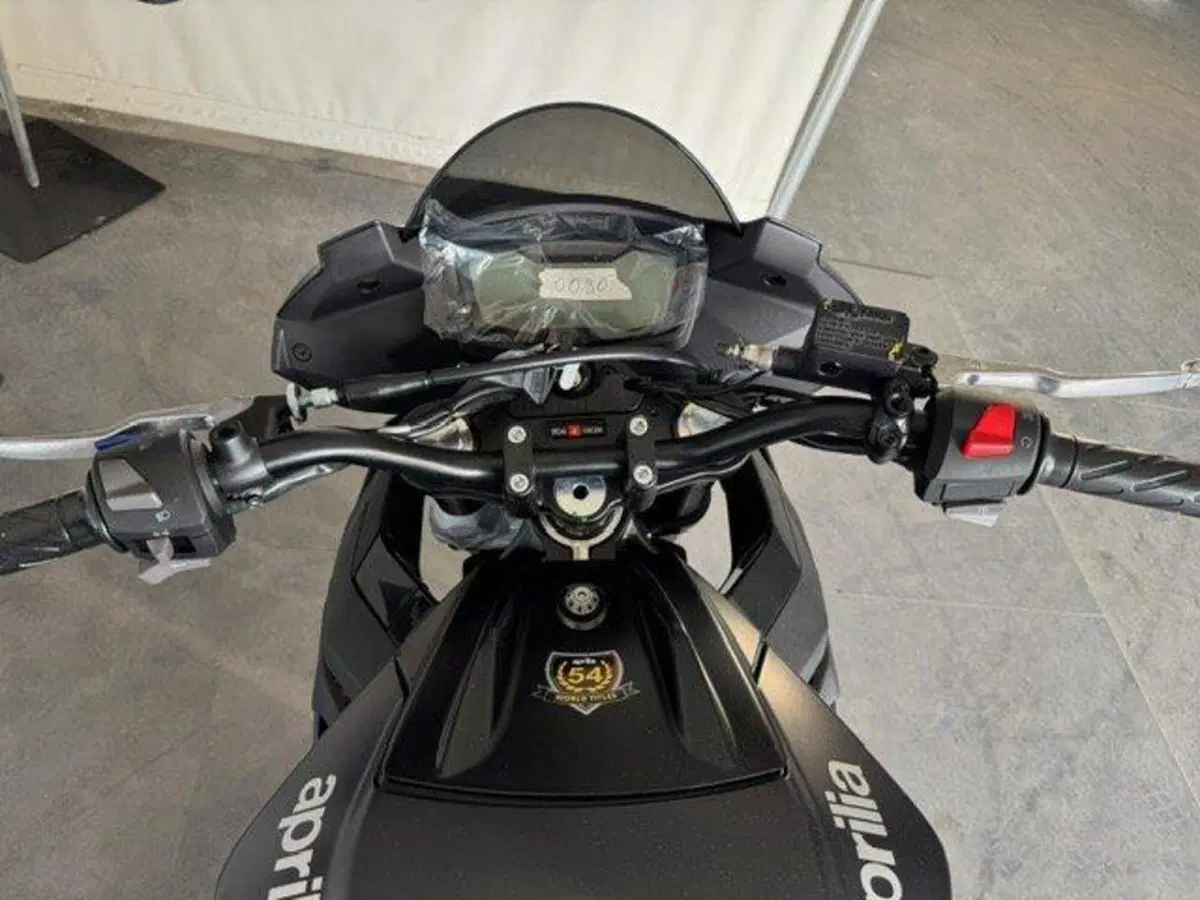 Aprilia Tuono 125 (2025 - 26) (5)