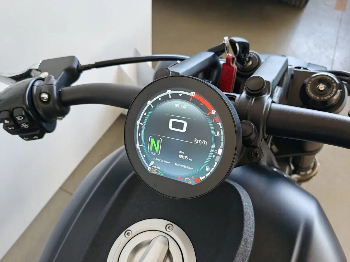 QJ Motor SRV 600 V (2025 - 26) (7)