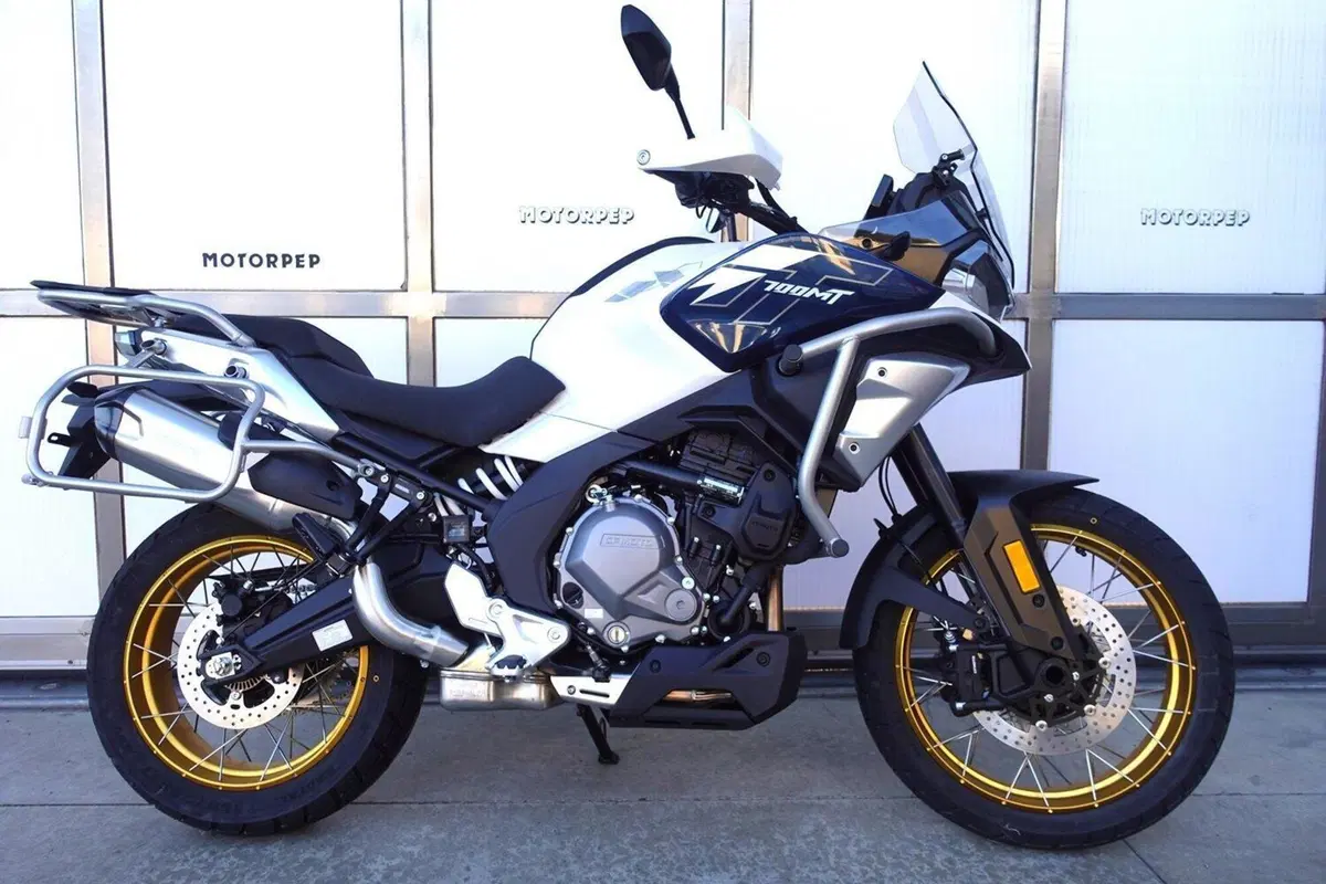 CFMOTO 700MT Adventure (2025 - 26) (2)