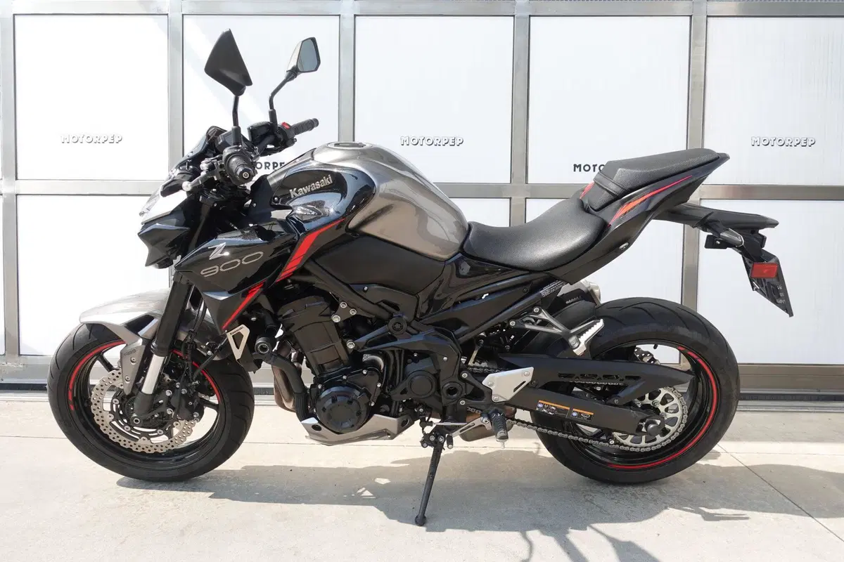 Kawasaki Z 900 (2021 - 24) (3)