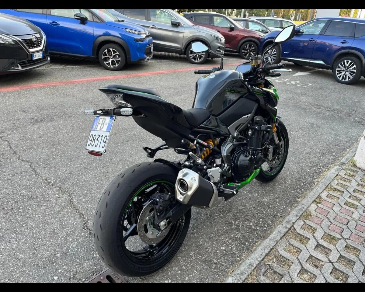 Kawasaki Z 900 SE (2022 - 24) (5)