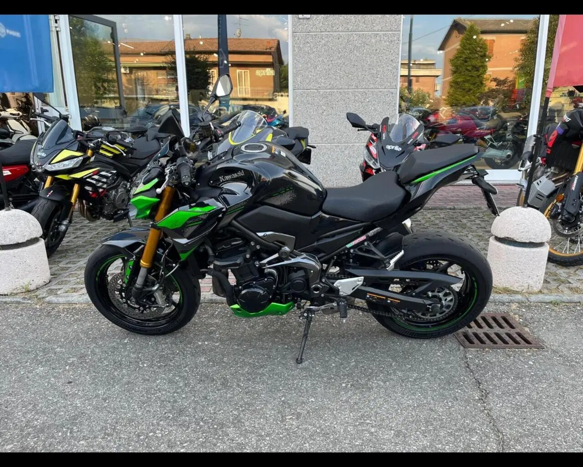 Kawasaki Z 900 SE (2022 - 24) (8)