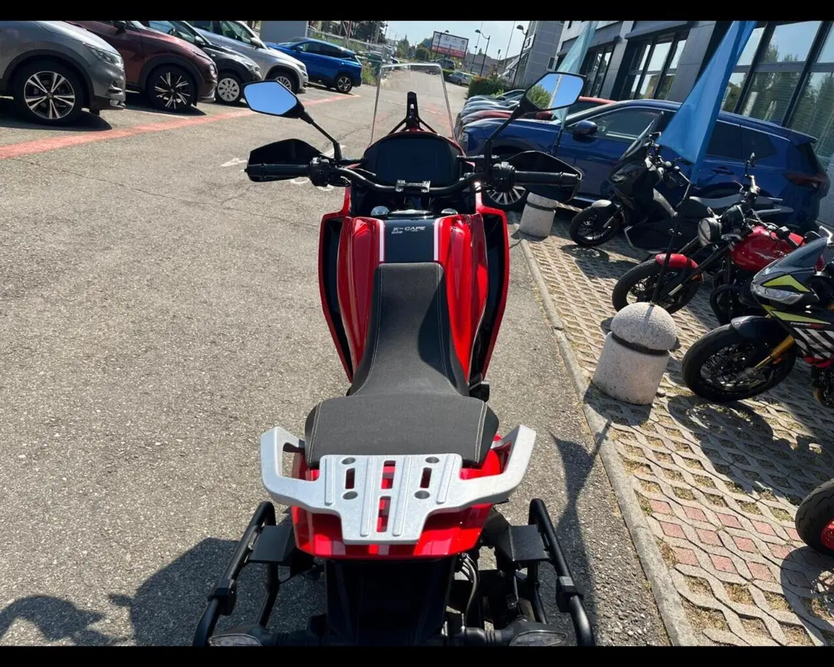 Moto Morini X-Cape 650 (2021 - 26) (13)