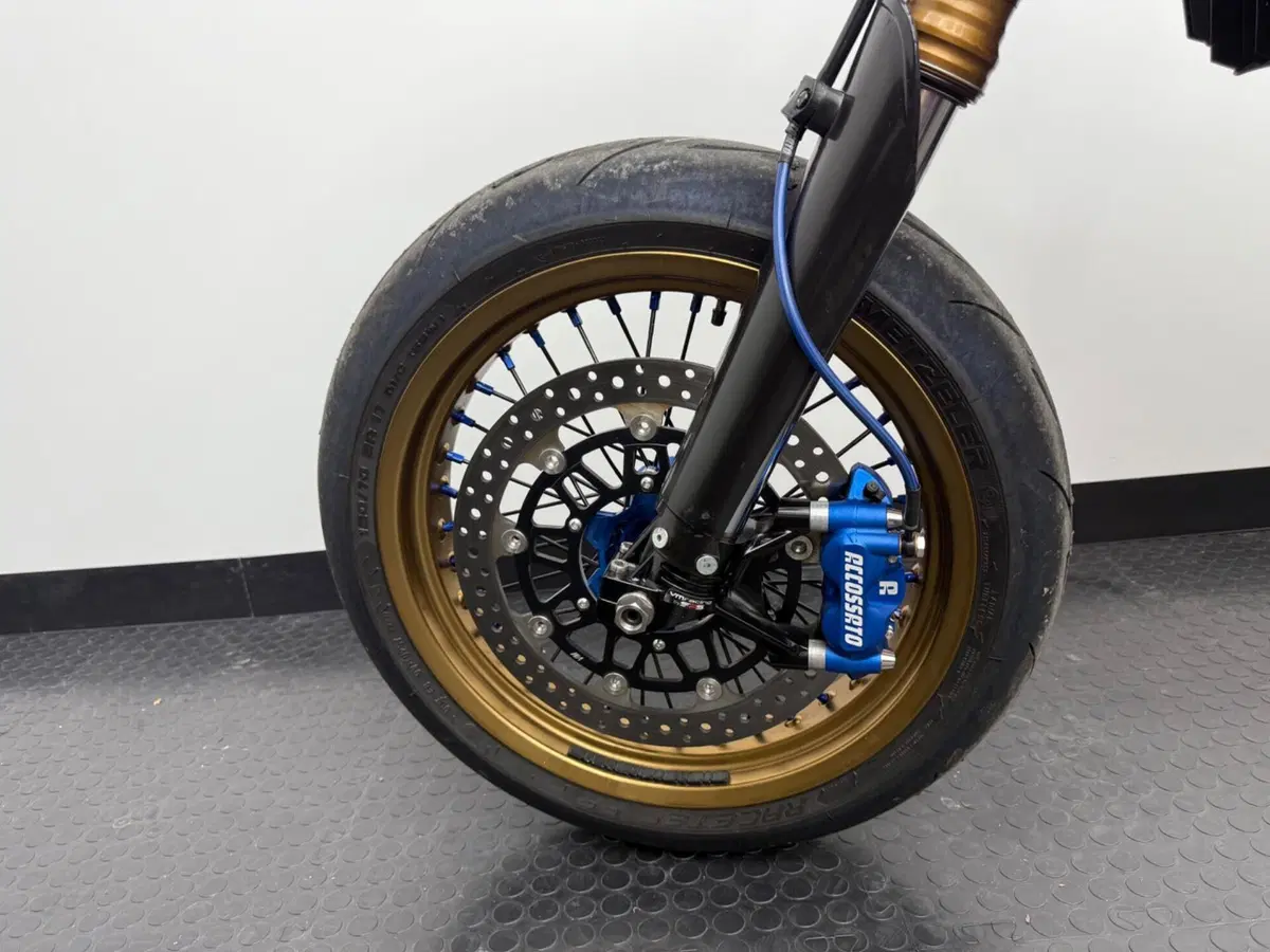 Yamaha YZ 450 F (2020) (3)