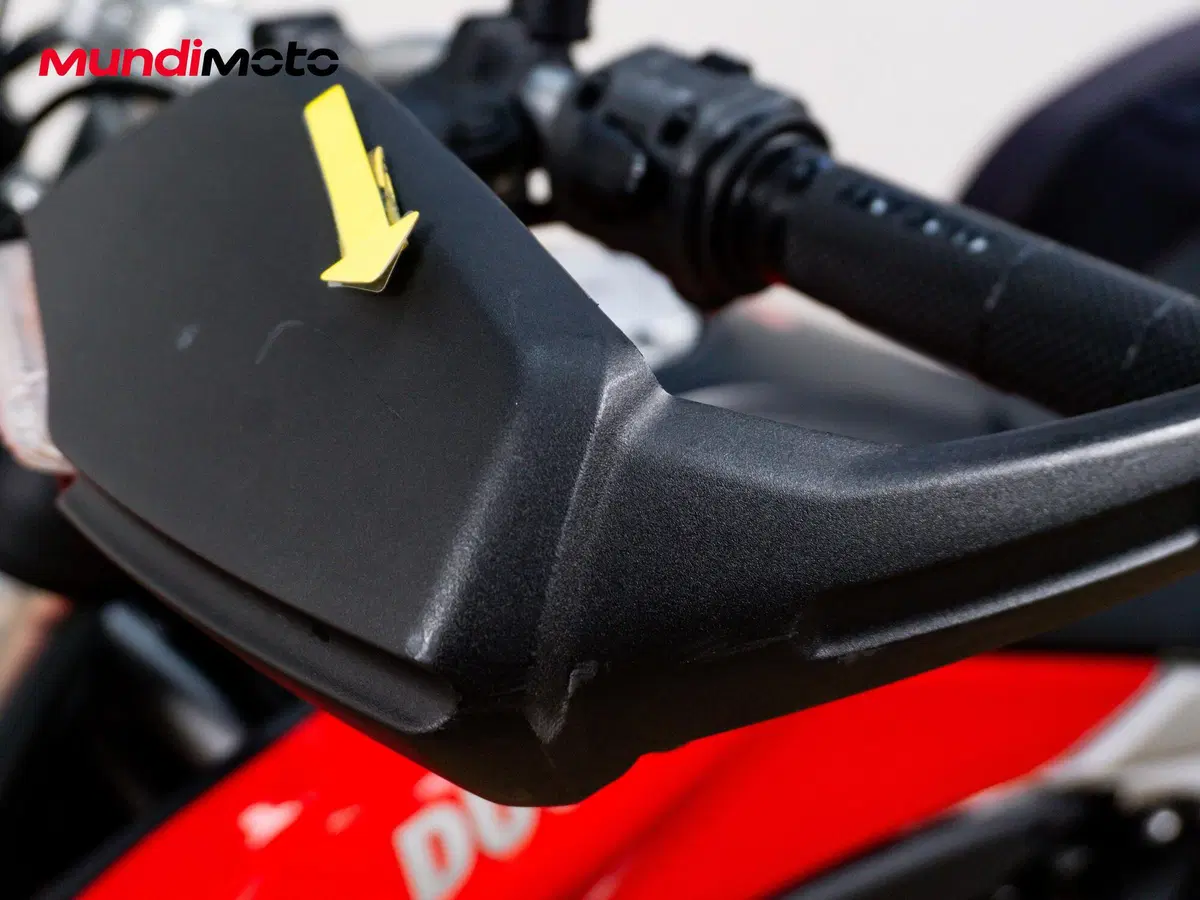 Ducati Hyperstrada 821 (2013 - 15) (20)